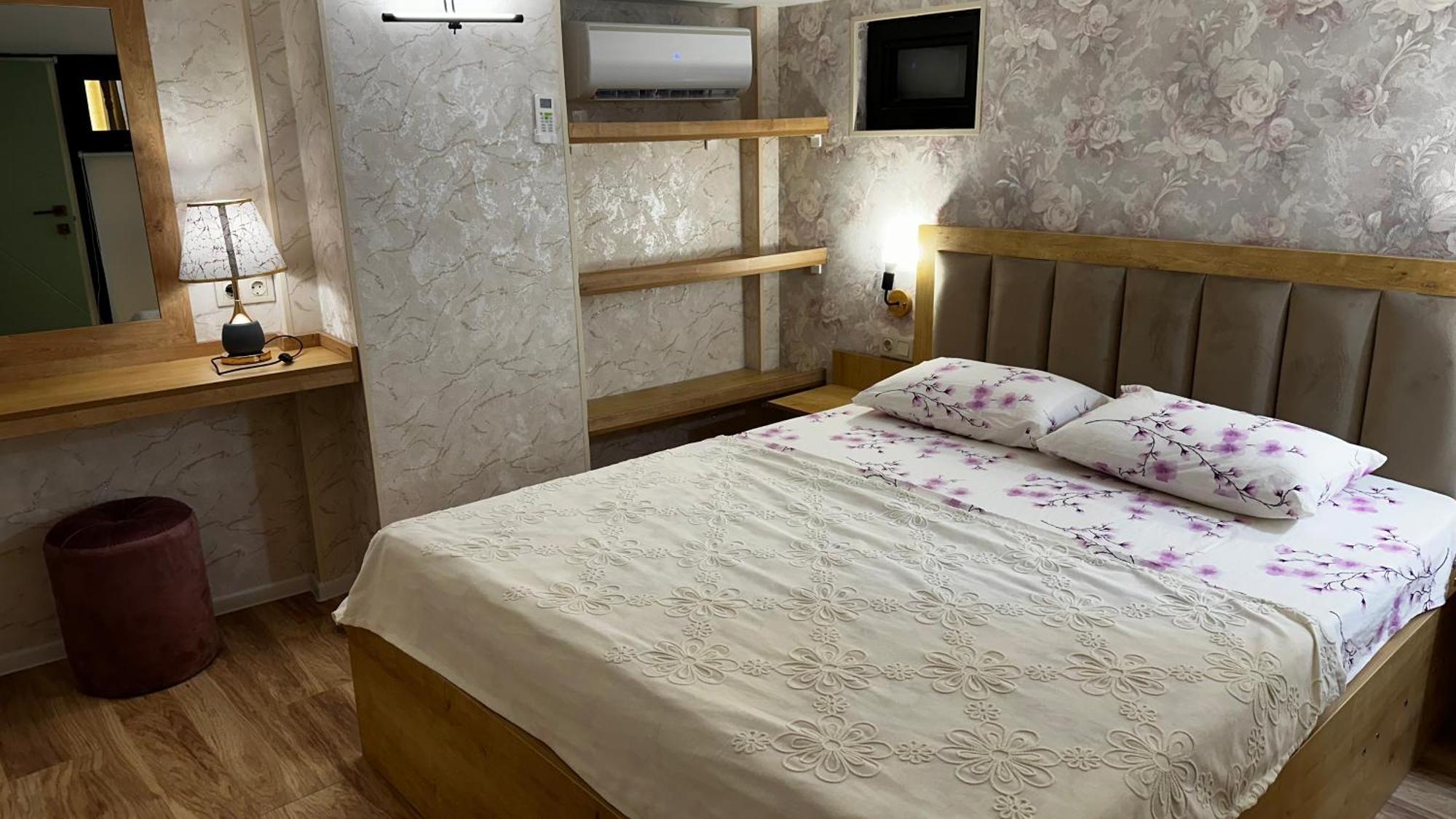 Made With Love Apartment Тбилиси Екстериор снимка